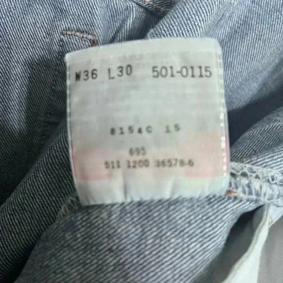 501 0015 Levi Jeans 36 x 30 Medium Wash Button fly Men’s jeans - Picture 7 of 12